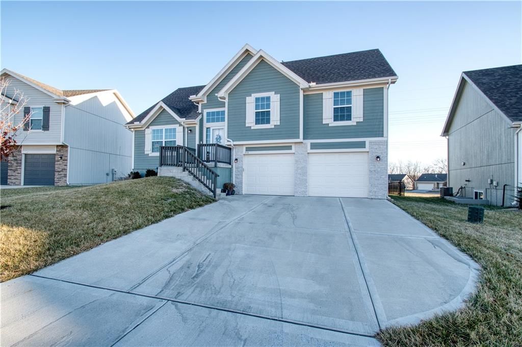 715 Shane Lane, Belton, MO
