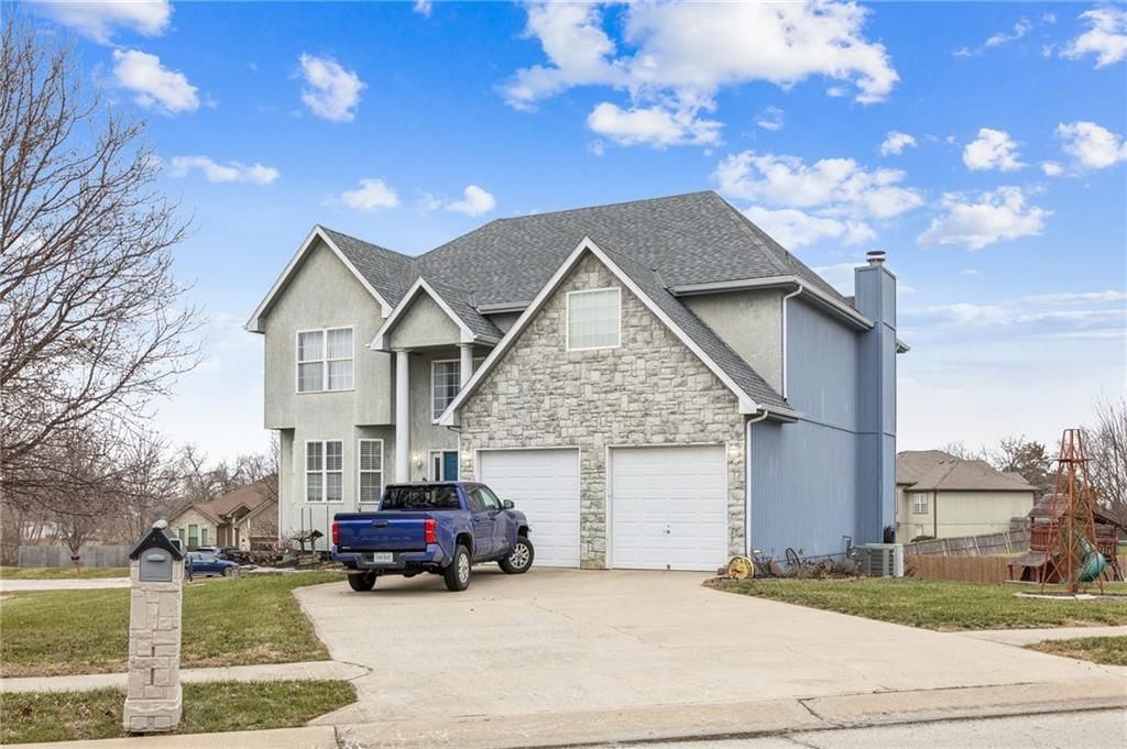 1302 SW 4th Street, Oak Grove, MO