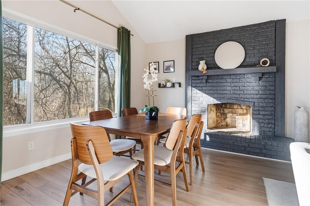 Photo 5 of 33 - 752 N 75TH Terrace
