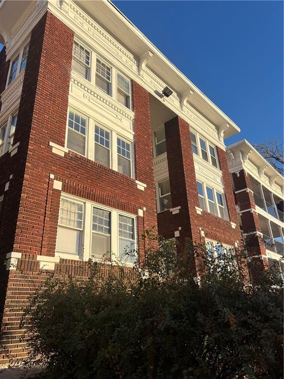 4121-4123 Walnut Street — photo 4
