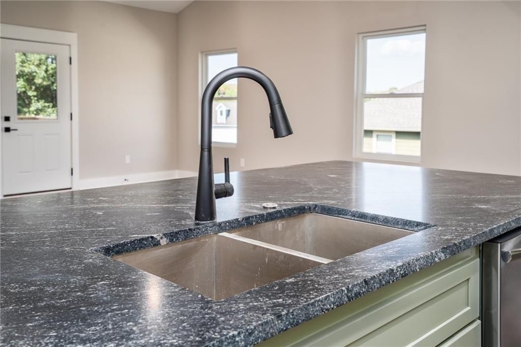 915 Eagle Ridge Drive — photo 13