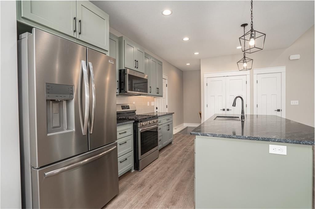 915 Eagle Ridge Drive — photo 14