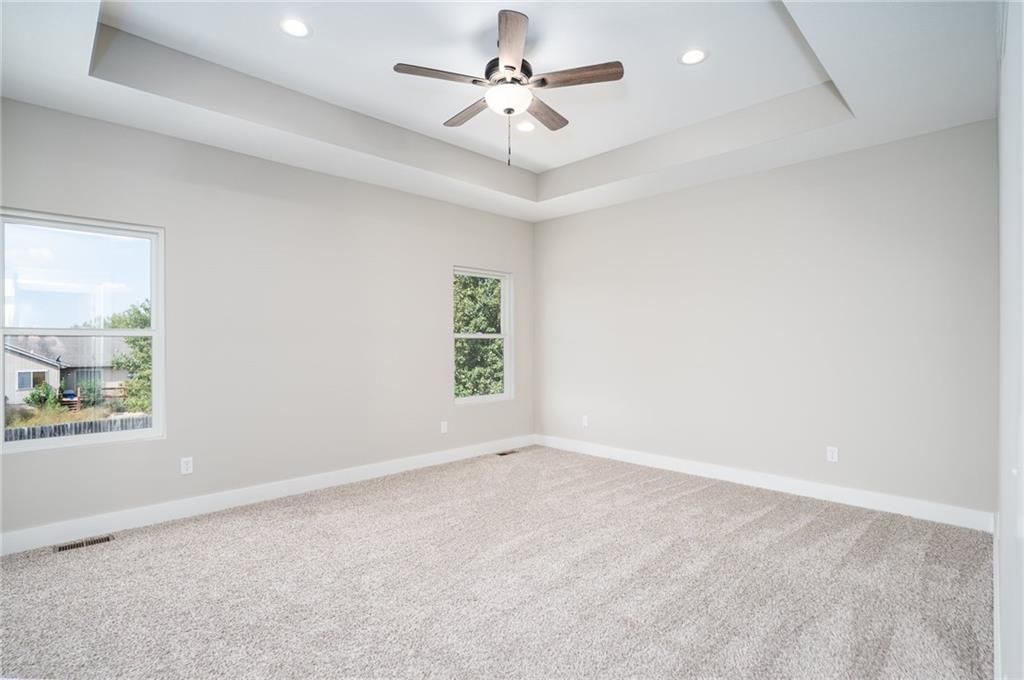 915 Eagle Ridge Drive — photo 17