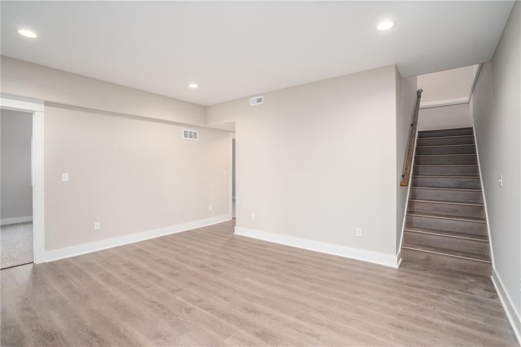 915 Eagle Ridge Drive — photo 23