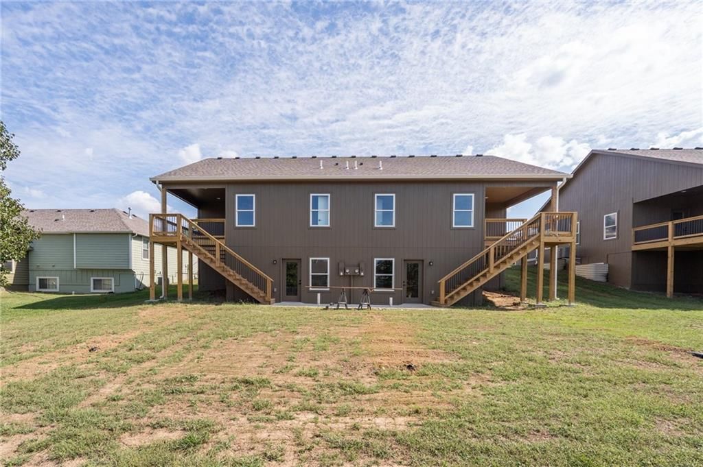 915 Eagle Ridge Drive — photo 39