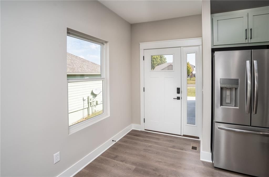 915 Eagle Ridge Drive — photo 6