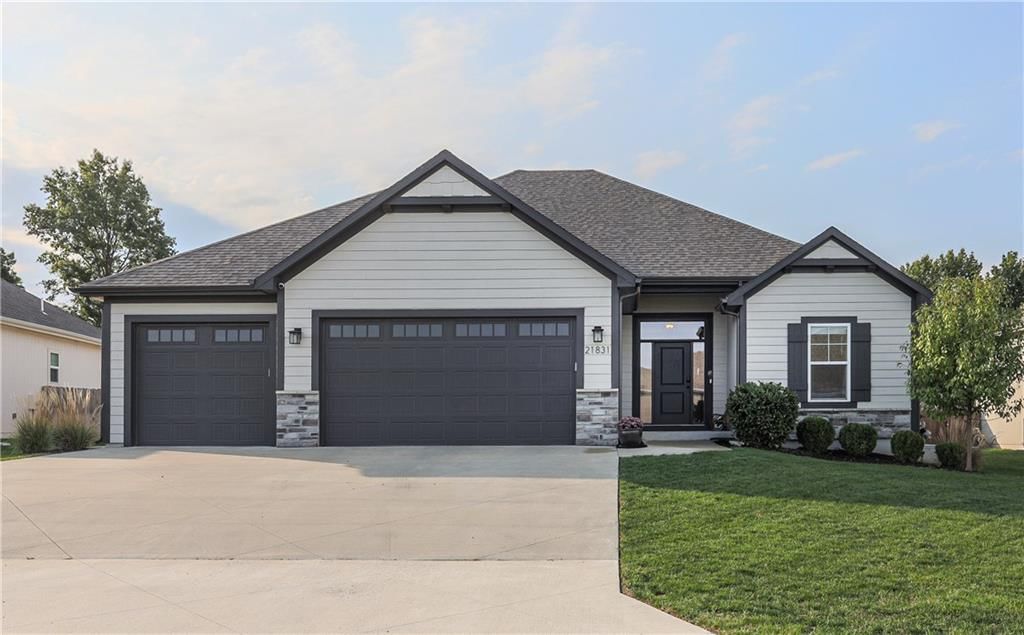 21831 W 177th Terrace, Olathe, KS