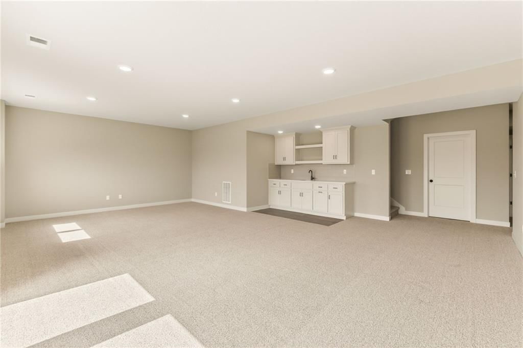 7629 N Booth Avenue — photo 38