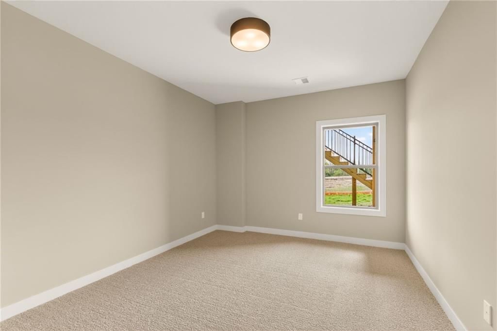 7629 N Booth Avenue — photo 42