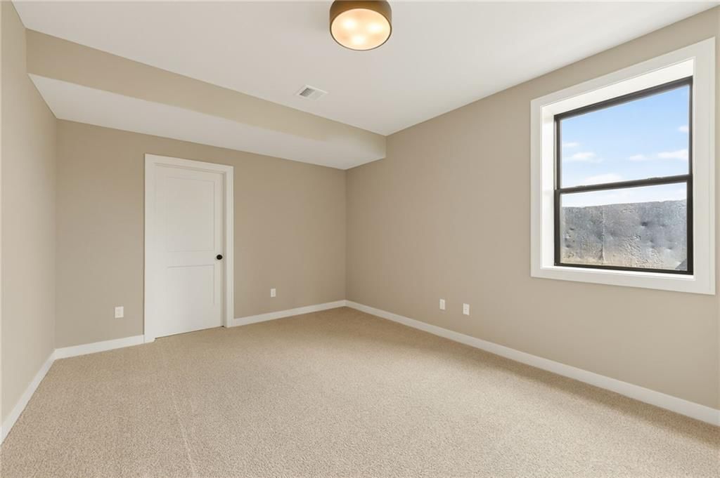 7629 N Booth Avenue — photo 45