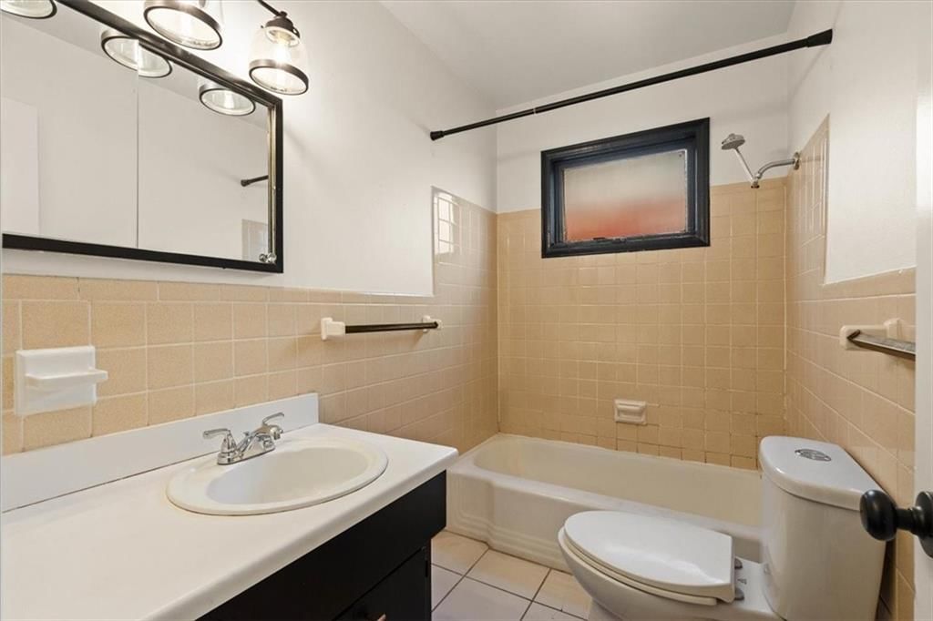 825 E 75th Street — photo 12