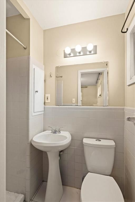 825 E 75th Street — photo 10