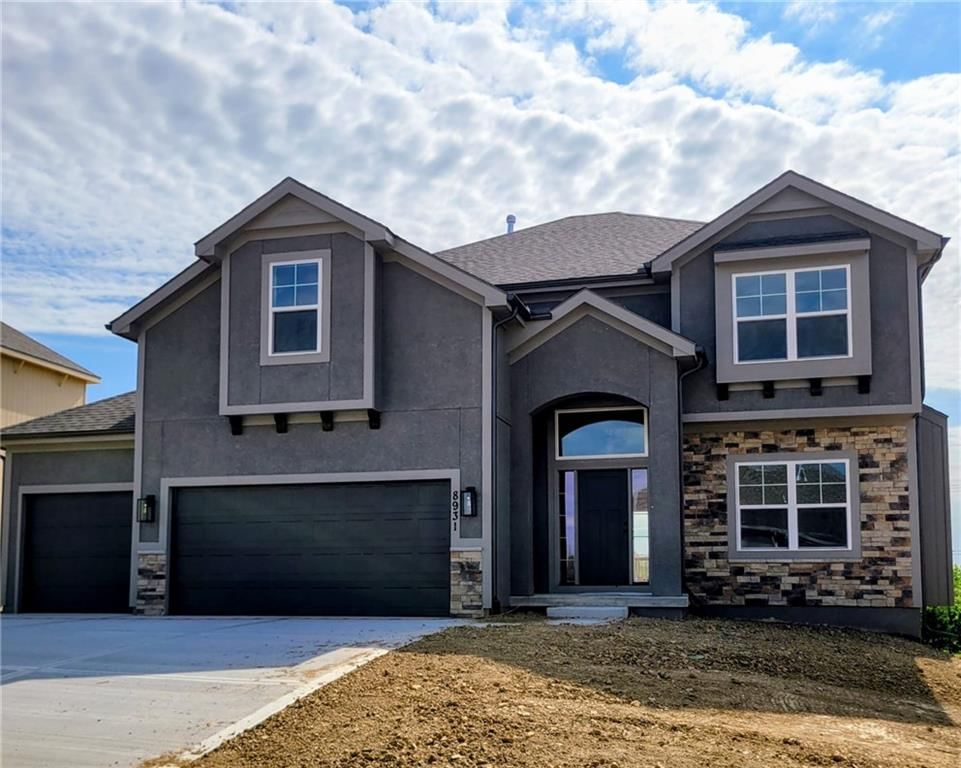 8931 N Poplar Avenue, Kansas City, MO