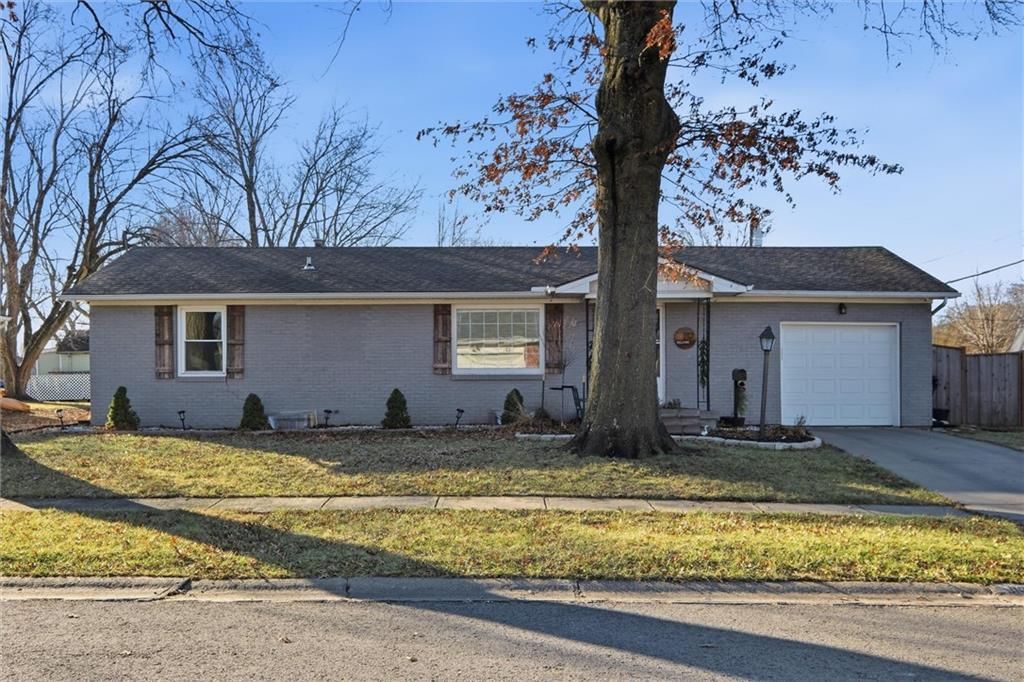 113 W Apache Lane, Gardner, KS