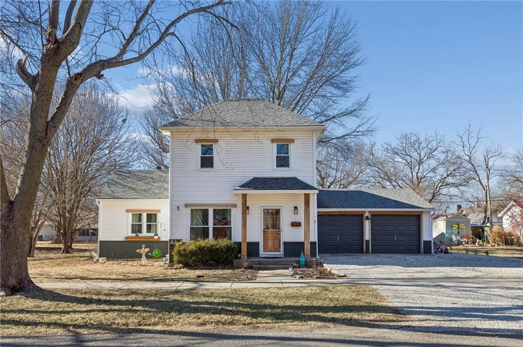 622 Oak Street, Wellsville, KS