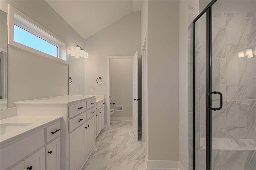 9430 N Belton Avenue — photo 13
