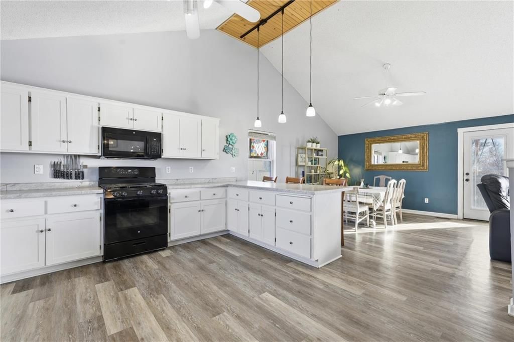 709 Feldspar Street — photo 15