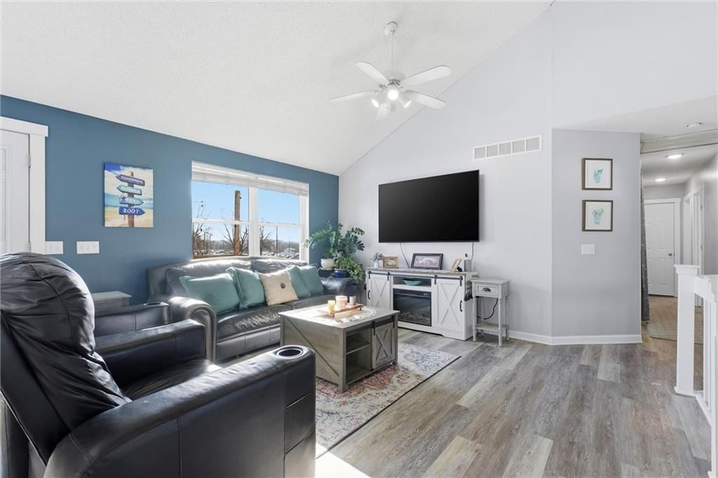 709 Feldspar Street — photo 10