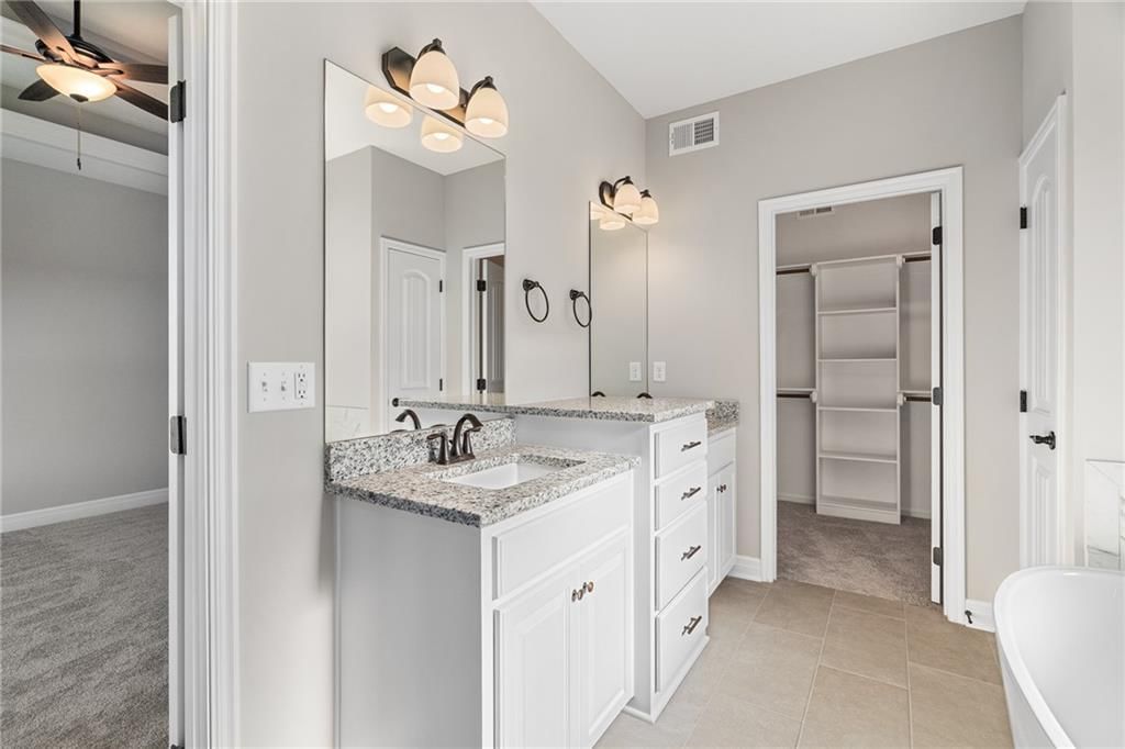 10216 N Winchester Avenue — photo 25