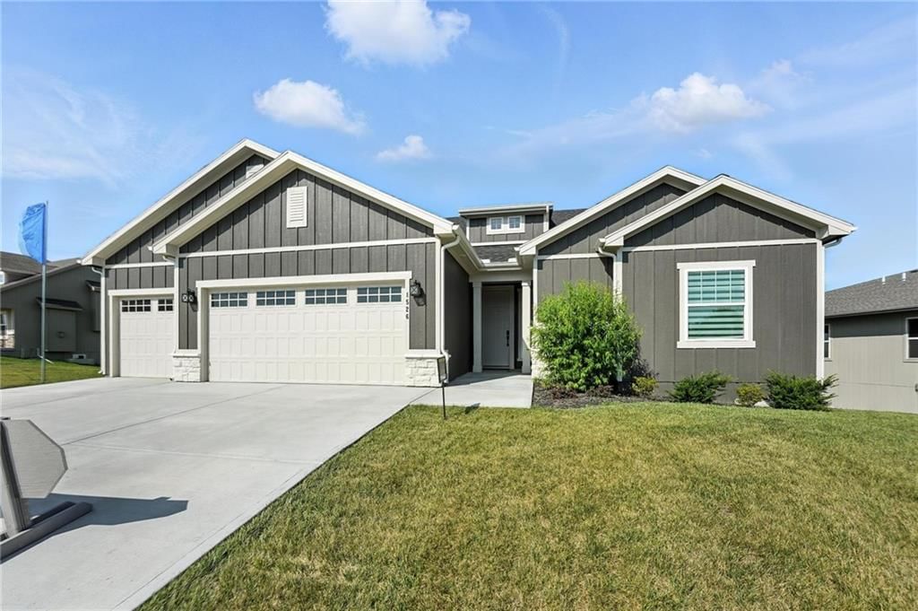 1493 N 162nd Terrace, Basehor, KS