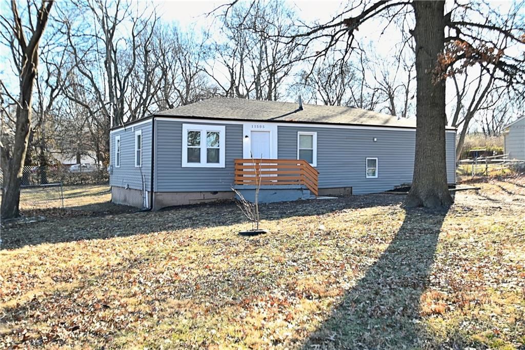 11505 Grandview Road, Kansas City, MO