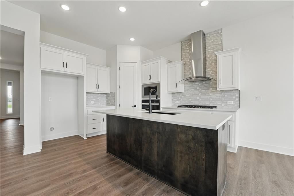 1705 NW 104th Terrace, Kansas City, MO