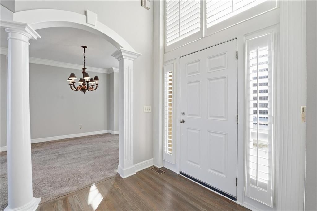 6119 S National Drive — photo 4