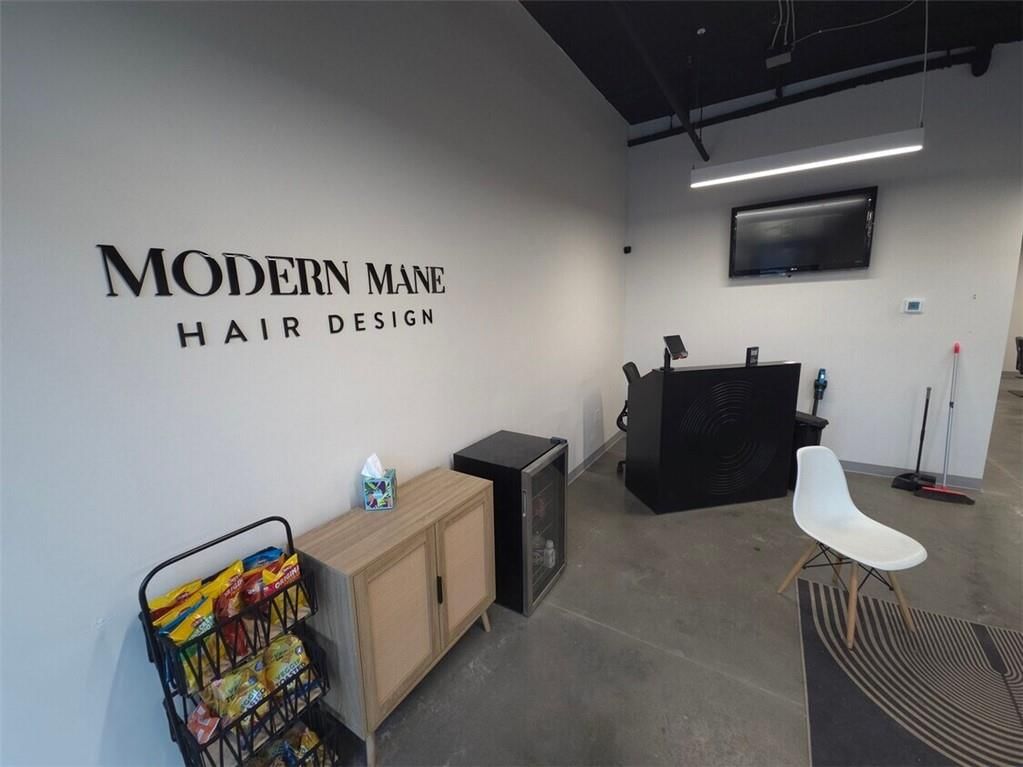 7510 N Oak Trafficway — photo 3
