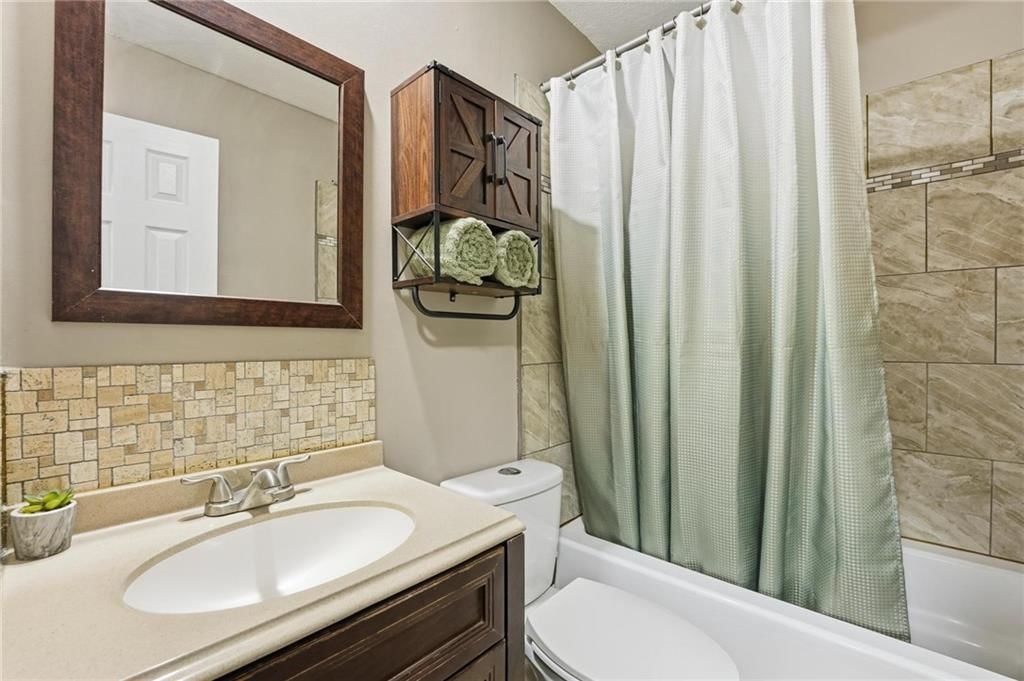 2908 NW Canterbury Road — photo 17