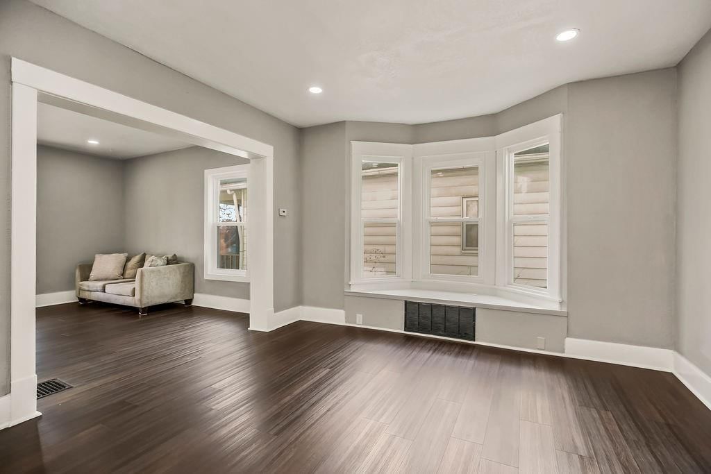 Photo 6 of 20 - 414 Quincy Avenue