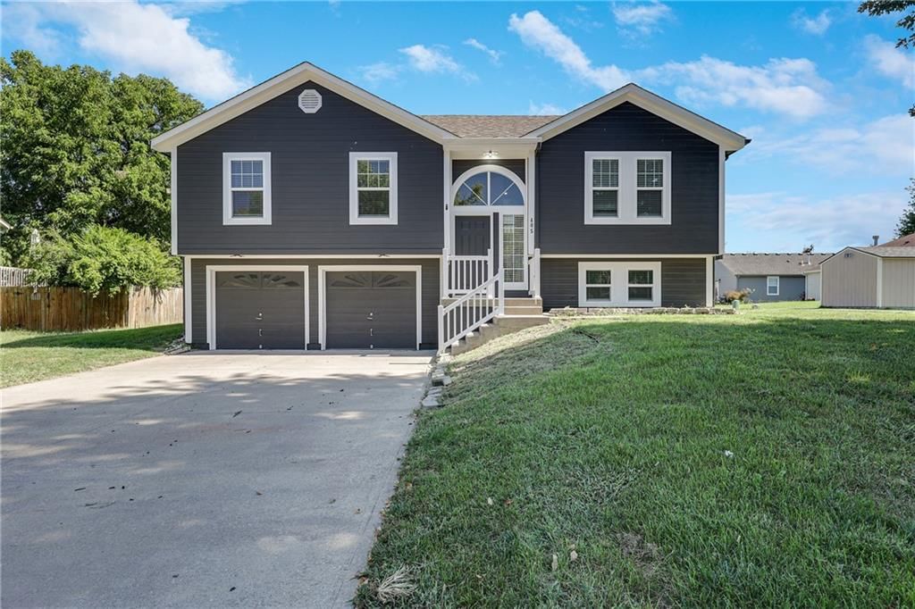 405 S Monroe Street, Raymore, MO