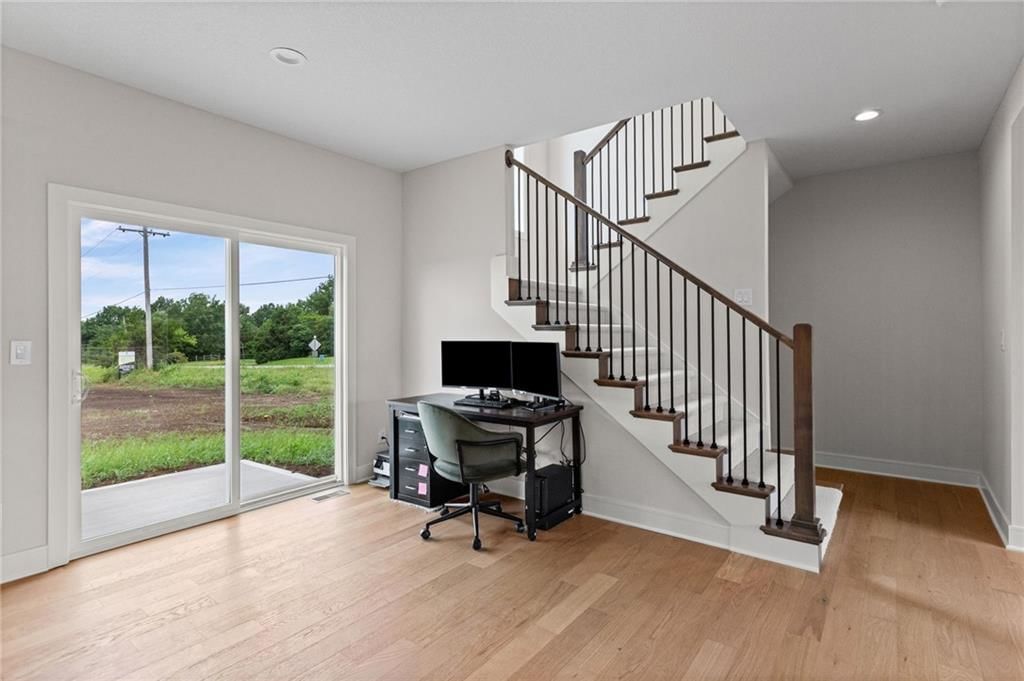 20702 Emerald Street — photo 12