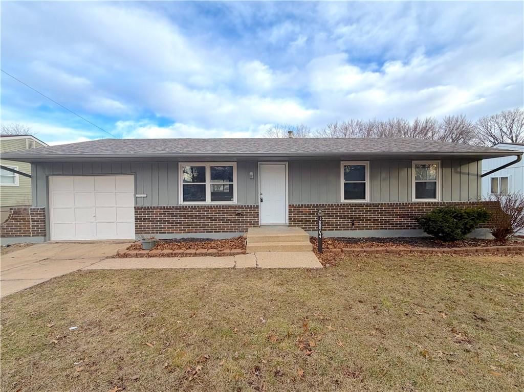 18804 E Ponca Drive, Independence, MO
