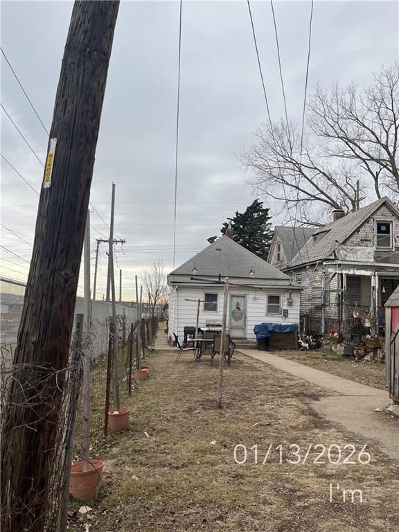 2325 Fairmount Avenue — photo 4