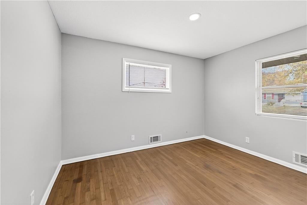 Photo 22 of 43 - 7409 E 51st Street
