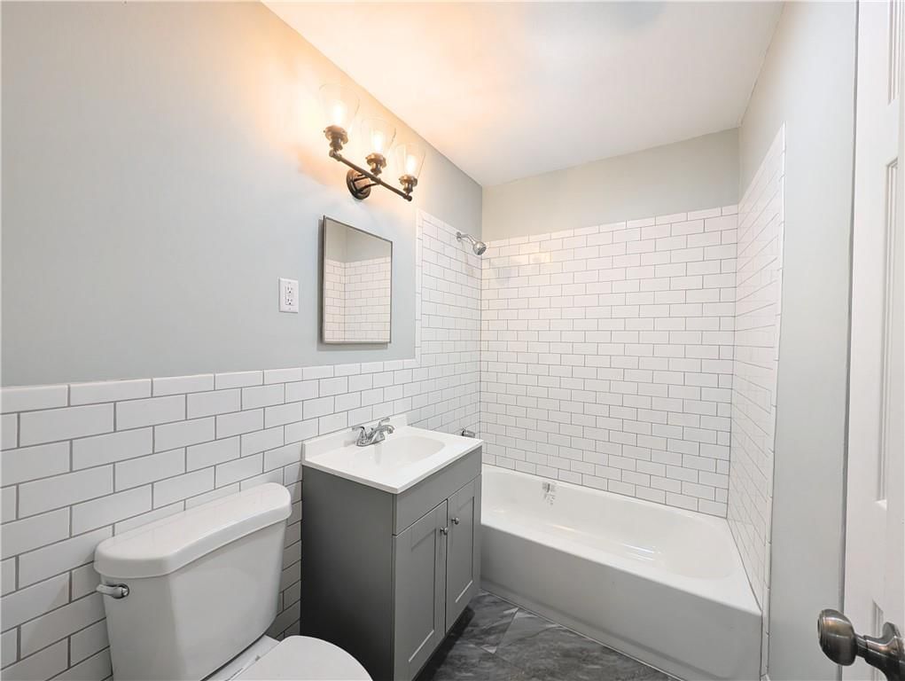 Photo 26 of 43 - 7409 E 51st Street