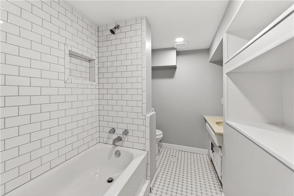Photo 31 of 43 - 7409 E 51st Street