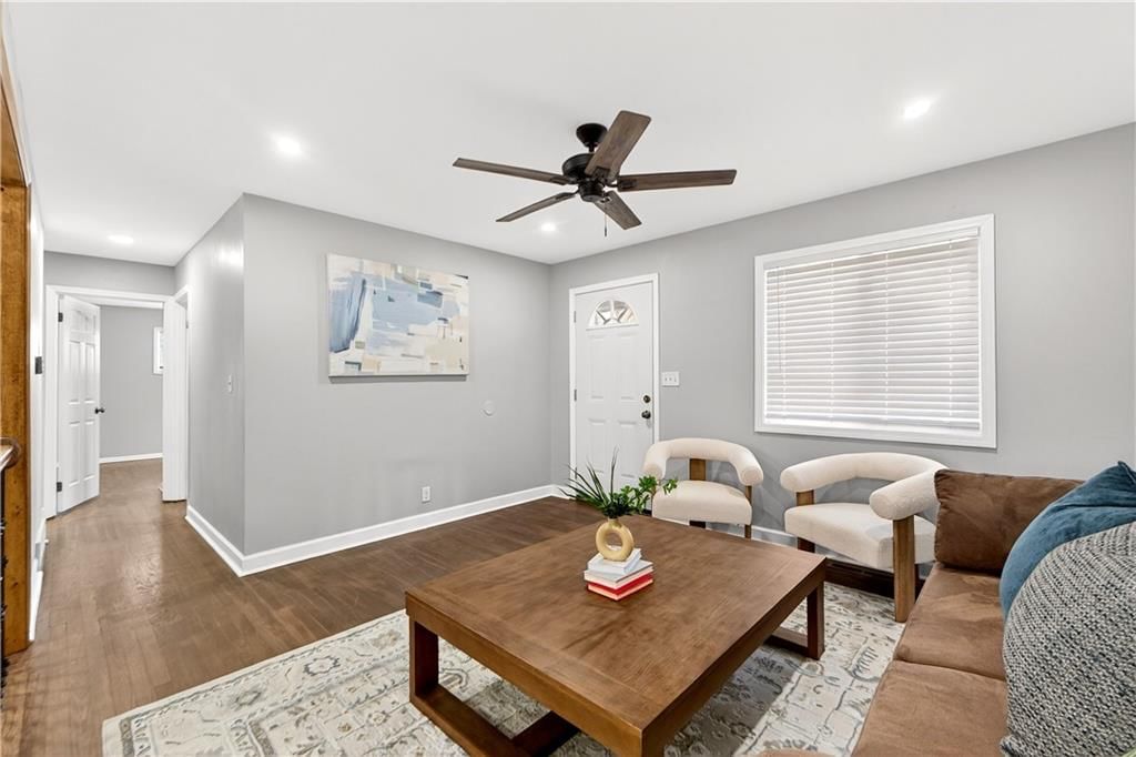 Photo 5 of 43 - 7409 E 51st Street