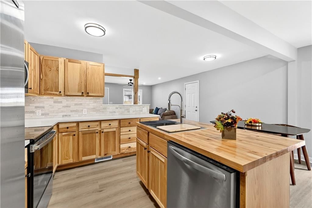 Photo 8 of 43 - 7409 E 51st Street