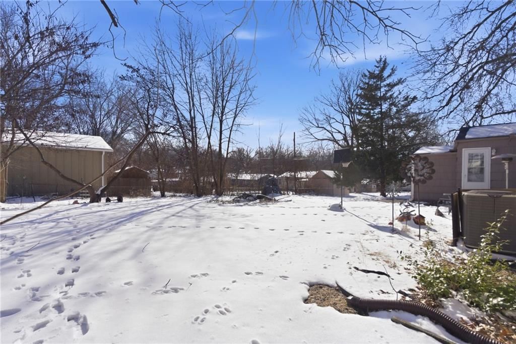 8515 W 69th Terrace — photo 27