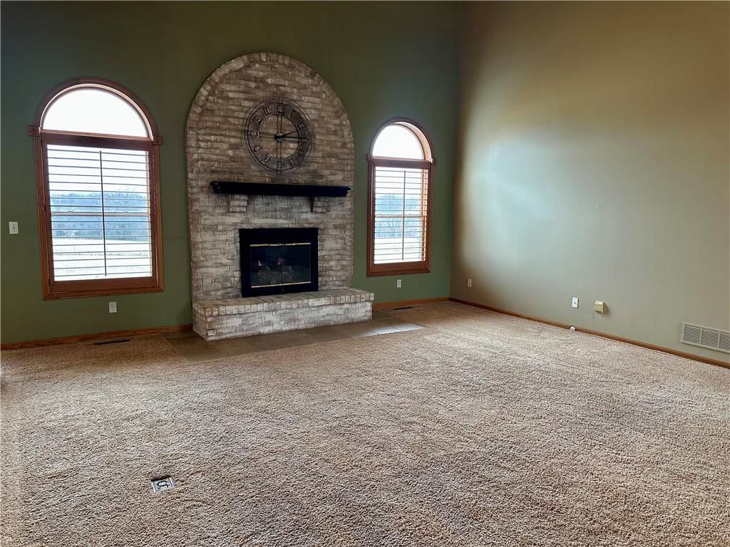 610 E 14th Street — photo 8