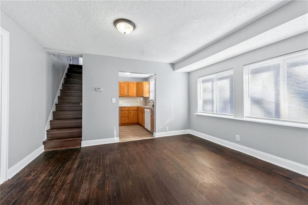 1915 S Overton Avenue — photo 13