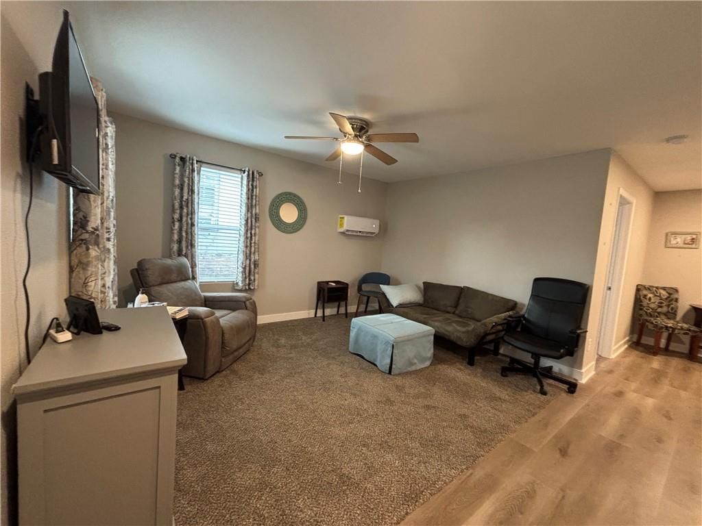 846 S Main Street — photo 5