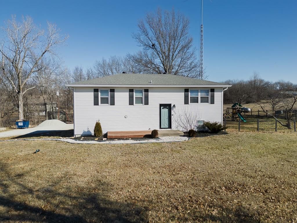 20940 Mclouth Road, Tonganoxie, KS