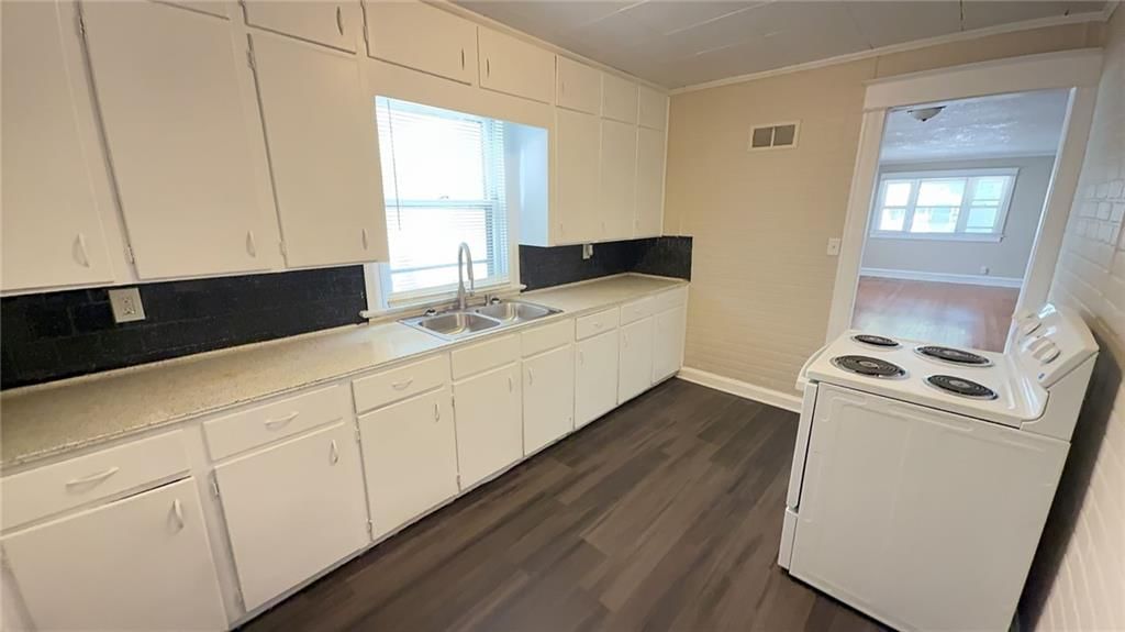 4034 Agnes Avenue — photo 4