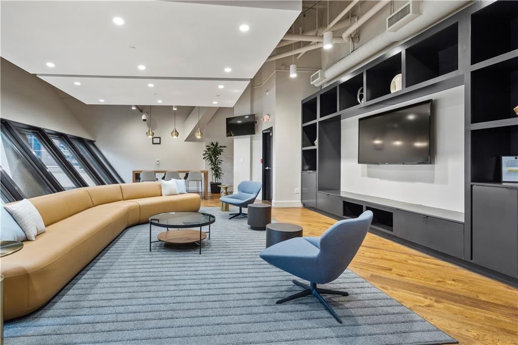 1101 Walnut Street — photo 32