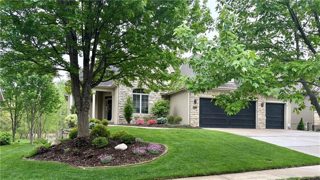 8813 W 160th Street — photo 2