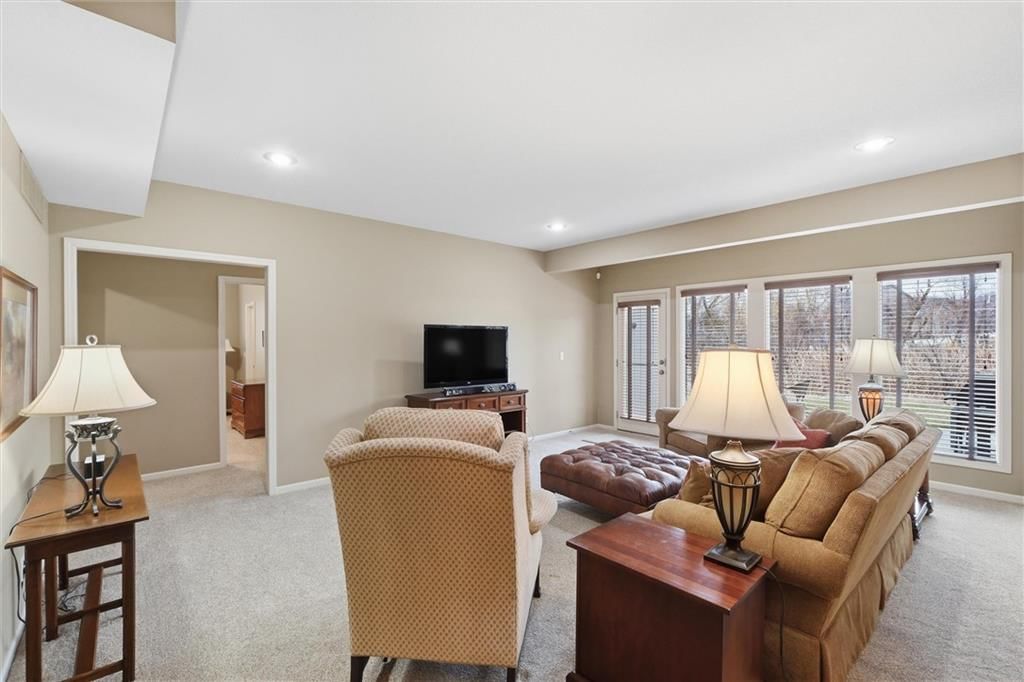 8813 W 160th Street — photo 18