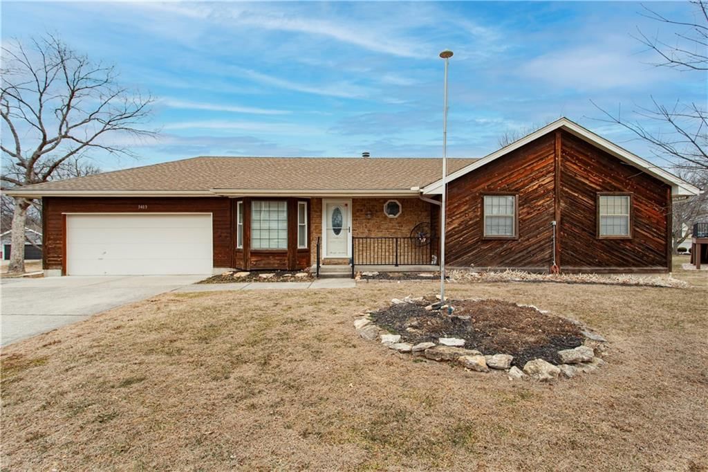 3403 NW Shannon Court, Blue Springs, MO