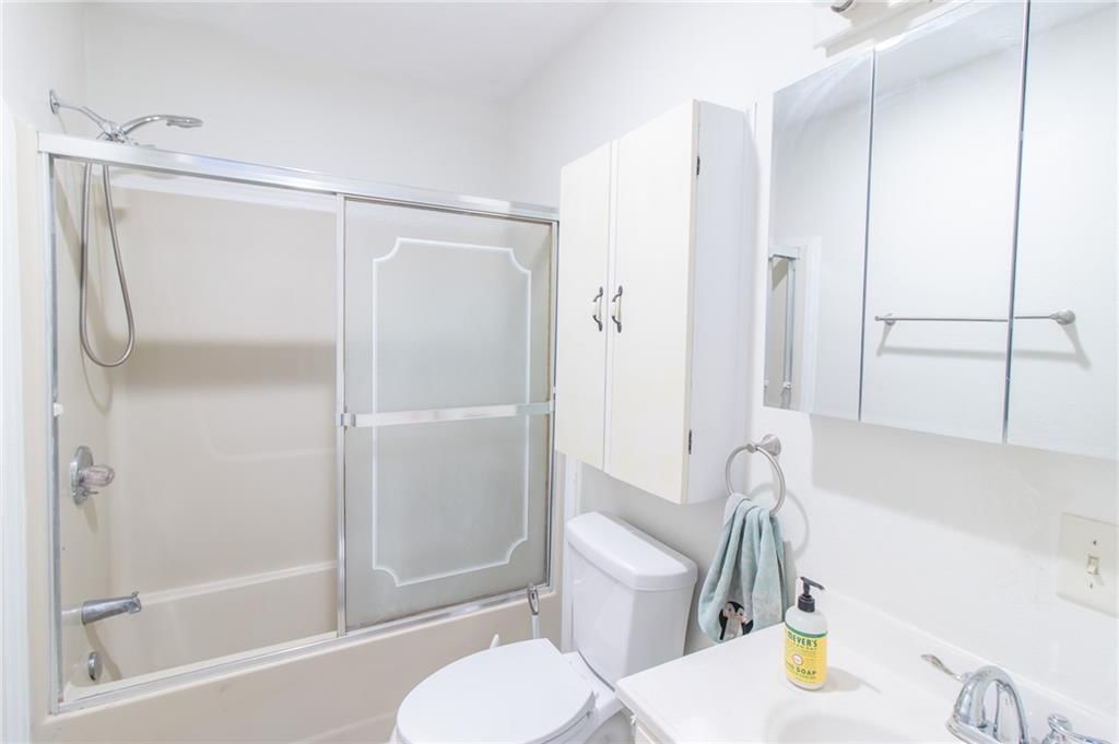 1406 S Market Street — photo 10
